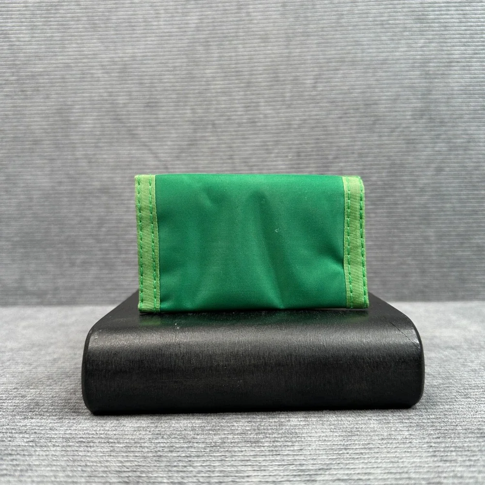 United Colors of Benetton Vintage Trifold Nylon Wallet Green Hook Loop 90s UCB